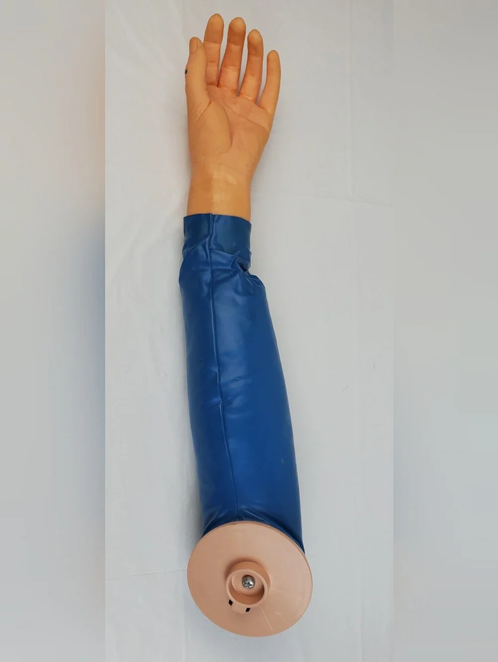 Realistic Fake Plastic Hand Halloween Haunted House Zombie Prop READ - GUC